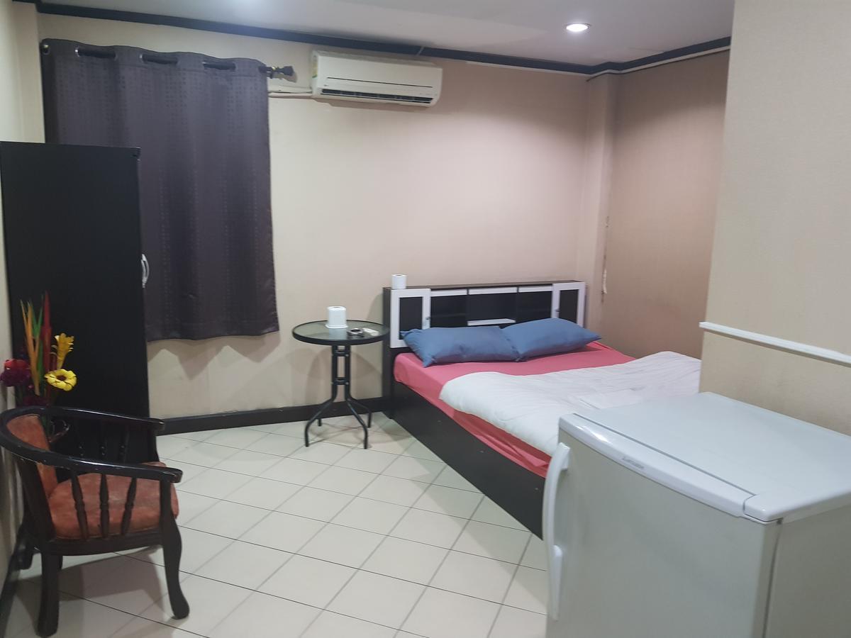 Royal Kitchen And Bar Guest house Pattaya